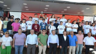 Triatlon Ata Yahşi sezonu Bölgesel Lig Türkiye Şampiyonası Ayvalıkta yapıldı