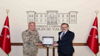 Tümgeneral Okyar, Vali Kızılkaya ile bir araya geldi