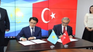 Türkiye ile Kazakistan arasında uydu üretiminde iş birliği mutabakatı imzalandı