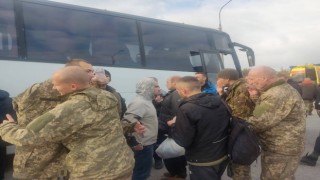 Ukrayna ile Rusya arasında esir takası: 102 kişi serbest bırakıldı
