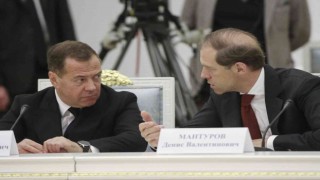 Ukrayna, Rusya'nın eski Başbakanı Medvedev'i arananlar listesine aldı