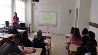 Üniversite adaylarına projeksiyonlu sınıflar ayrıcalığı