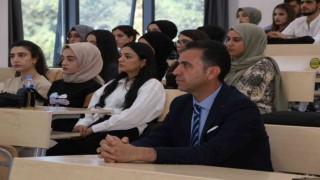 Üniversite öğrencilerine sosyal hizmet uygulamaları semineri