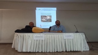 Üniversitede müzik dinletisi