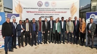Üretime katkı için üreticilere buğday tohumu