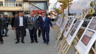 Vali Akbıyık, örgü eserleri fotoğraf sergisini ziyaret etti