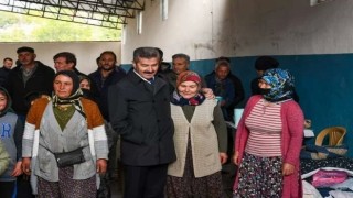 Vali Ergün, Banazlı köylülerle buluştu