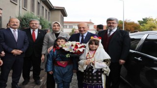 Vali Yiğitbaşı, Afyonkarahisarın ekonomisi hakkında Bakan Bilgine bilgi verdi