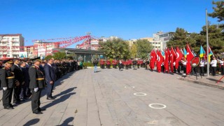 Vanda çelenk sunma töreni