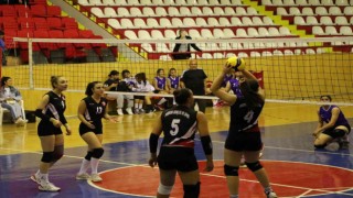 “Voleybolun yıldızları” sahneye çıktı