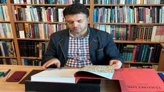 ‘Ya Hazret-i Pir: Türk Hat Sanatında Tasavvuf Önderleri isimli kitap tasavvuf önderlerinin sanat ve estetik yönlerine ışık tutuyor