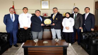 Yarışma birincisi Aşçılık Programı öğrencilerinden Özölçere ziyaret