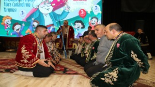 Yarışmanın heyecanını sıra Yarenleri gösterisiyle attılar