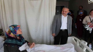 Yatan hastalar unutulmadı