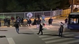 Yaya geçidinde dehşet: Oğlum babana araba çarptı