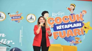 Yazar Dilek Cesur: Kitap giren eve cehalet girmez