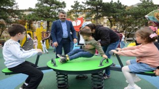Yıldırımda sokakta şenlik var