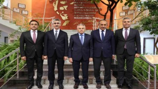 Yılmaz, Suriyede görev yapan dekan ve müdürlerle toplantı yaptı