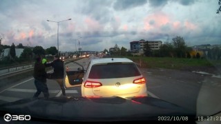 Yol tartışması anayolu ringe çevirdi...Biber gazıyla müdahale gecikmedi