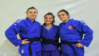 Yunusemrenin milli gururları hem sporda hem de eğitimde başarılı