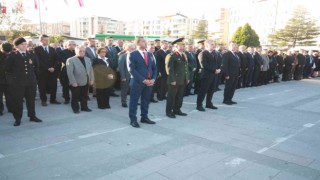 10 Kasımda Atatürk saygı ve özlemle anıldı