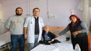11 yaşındaki çocuğun karnında 10 santim kitle çıktı