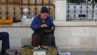 13 yaşında başladığı mesleğine emekli olduktan sonra geri döndü