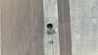 15 metre ile obruğun içerisine düşmekten kurtuldu