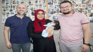 20 yıllık bebek özlemi Memorial Hastanesinde son buldu
