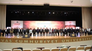 25 üniversiteden 48 akademisyen katıldı