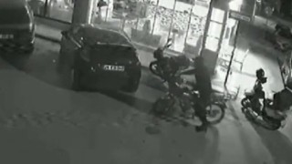 30 saniyede motosiklet adeta yok oldu