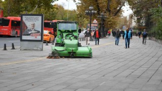 ABB ekiplerinden mazgal tıkanmasına karşı yaprak temizliği