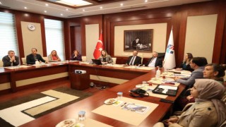 ABD Eğitim Ataşesi HKÜde