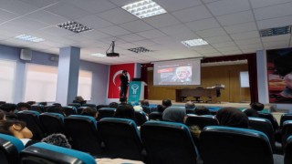 Adilcevazda “Anadolu Mektebi Yazar Okumaları” yeniden başladı