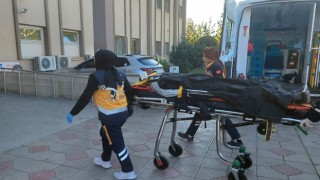 Adıyamanda motosiklet şarampole uçtu: 2 yaralı
