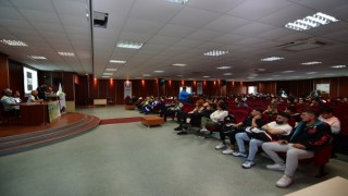 ADÜde hayvan hakları ile ilgili panel düzenlendi