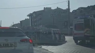 AK Parti Erdek heyeti toplantıya giderken kazada yaralandı
