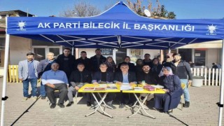 AK Parti standında halkın talepleri dinlendi