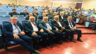 AK Partili başkanlar “Türkiyeyi Yarınlara Taşımak” konulu konferansa katıldı