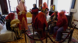 Aksaraydaki 95 yıllık Vali Konağı bal mumu heykellerle kentin kültür mirasını yaşatıyor