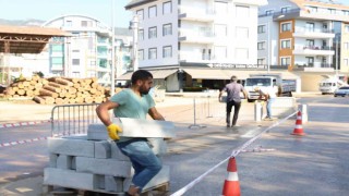 Alanyada Çarşamba Caddesinin trafik sorunu kavşak ile çözülecek