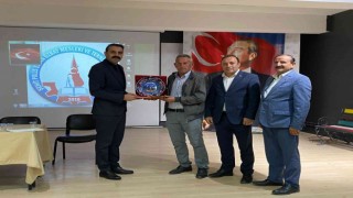 Altıntaşta muhtarlara teşekkür plaketi