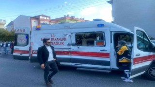 Ambulans ile halk otobüsü çarpıştı: 4 Yaralı