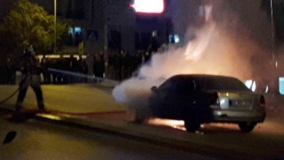 Ankarada seyir halindeki araç alev alev yandı