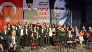 Aydın Büyükşehir Belediyesi Ataya saygı konseri düzenledi
