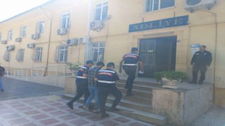 Aydında aranan şahıslar jandarmadan kaçamadı