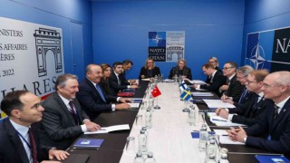 Bakan Çavuşoğlu, Türkiye-İsveç-Finlandiya Üçlü Dışişleri Bakanları Toplantısına katıldı