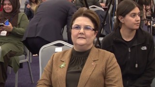 Bakan Derya Yanık: “Türkiye göç ve mülteciler bakımından köprü vazifesi görüyor”