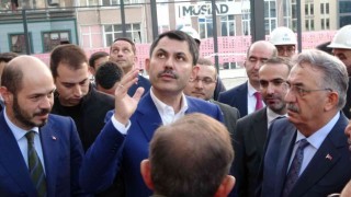 Bakan Kurum, yapım aşamasındaki Belediye Bloklarını inceledi