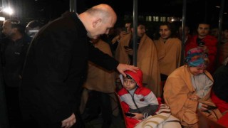 Bakan Soylu deprem bölgesinde: Biraz sonra elektrik ile ilgili herhangi bir kesinti söz konusu olmayacak
